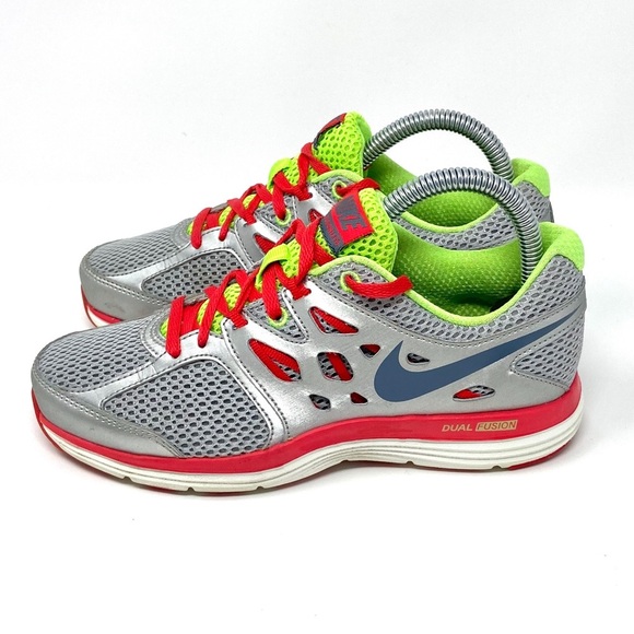 Nike Dual Fusion Lite Running Shoe Silver wmns 5.5 - Picture 3 of 7